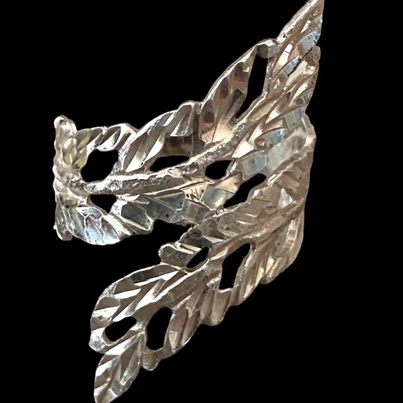 Vintage Accessories - Sterling Silver Feather Bypass Ring 7